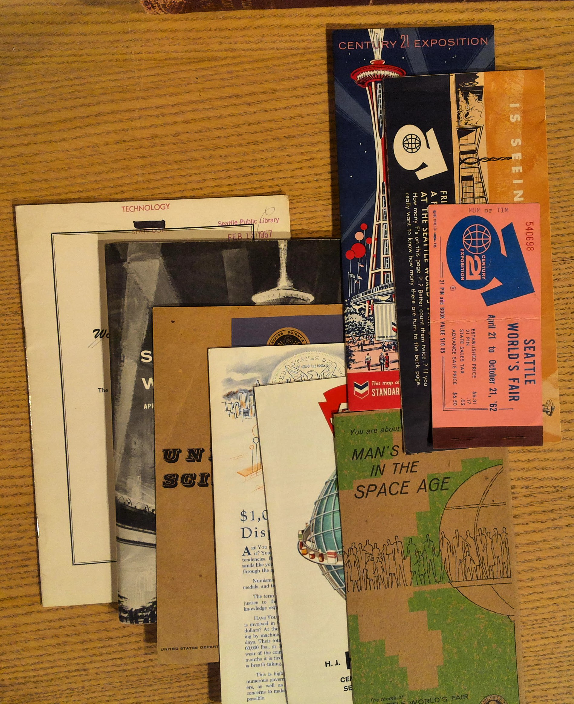 Seattle World's Fair 1962 - pack of Ephemera (15 pieces)