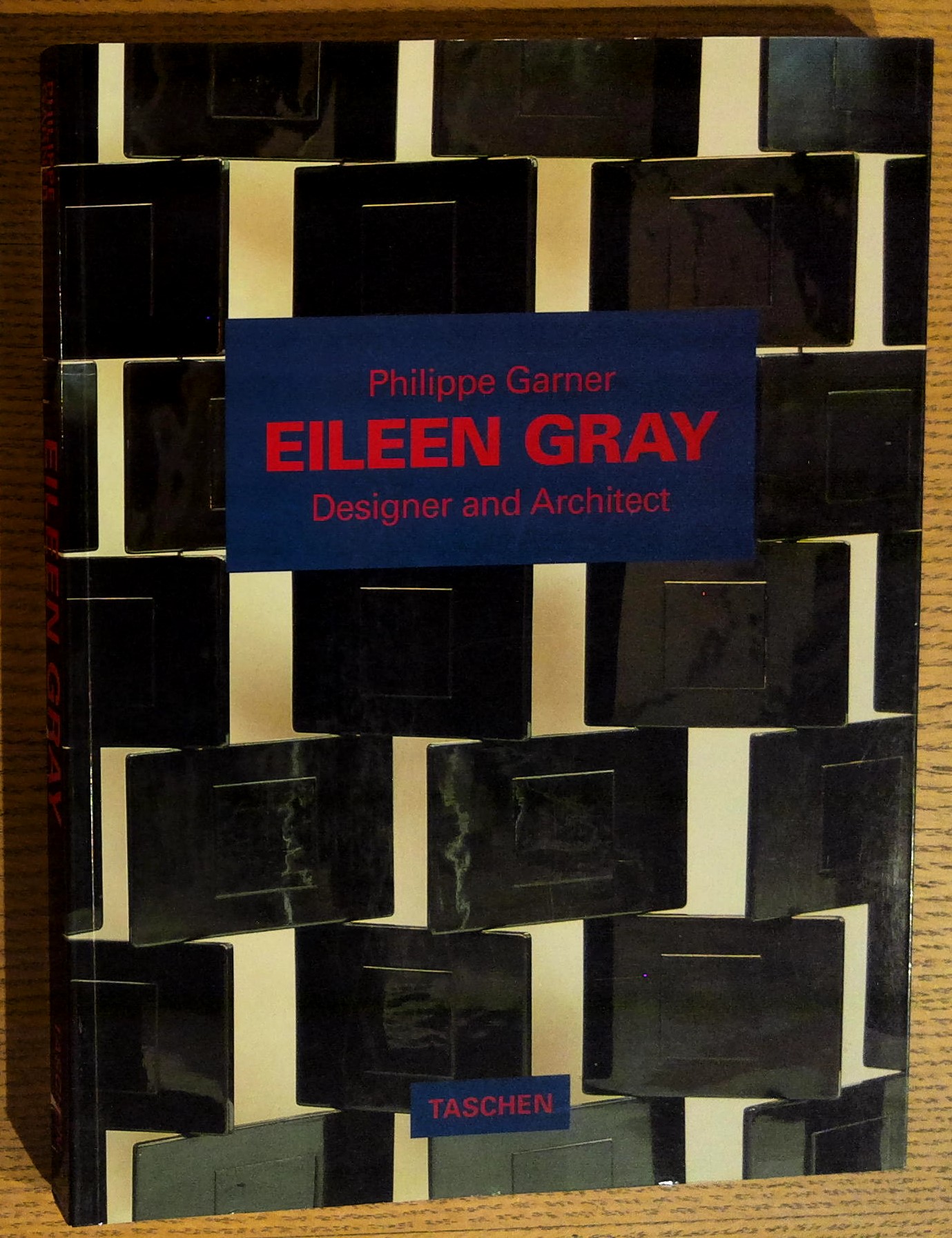 Eileen Gray: Design And Architecture, 1878-1976